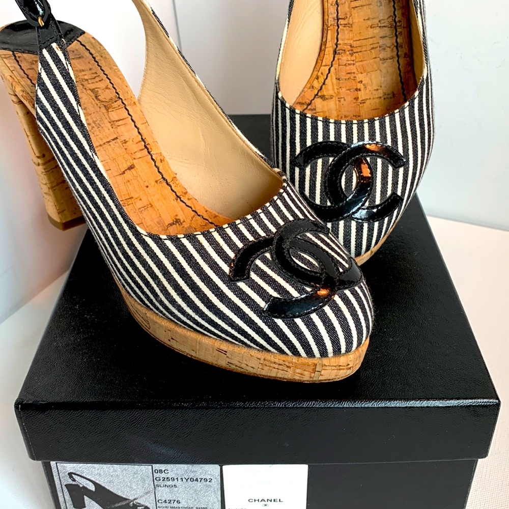 CHANEL 🖤 Black White Stripe Patent CC Logo Cork Canvas Slingback Platform Heel - Picture 16 of 16